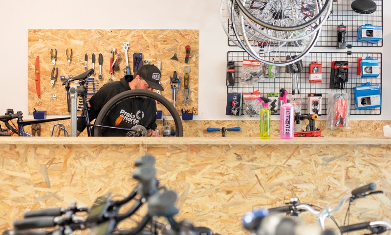 Velocation - location et réparation de vélos à Andernos atelier-reparation-andernos