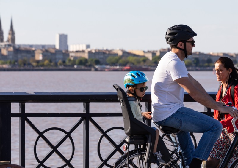 Velocation - location et réparation de vélos à Andernos siege-enfant-location-bordeaux