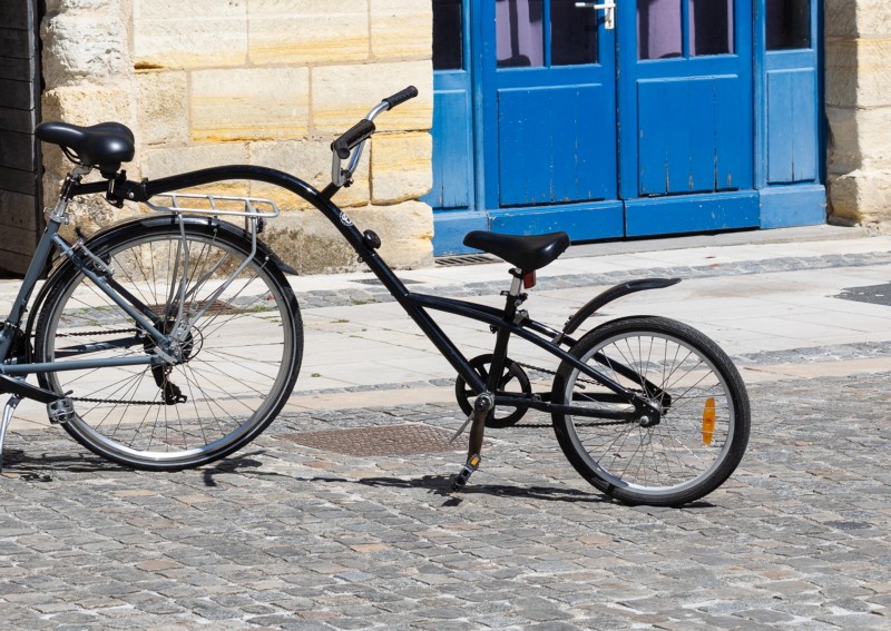 Velocation - location et réparation de vélos à Andernos velo-suiveur-arcade-balade